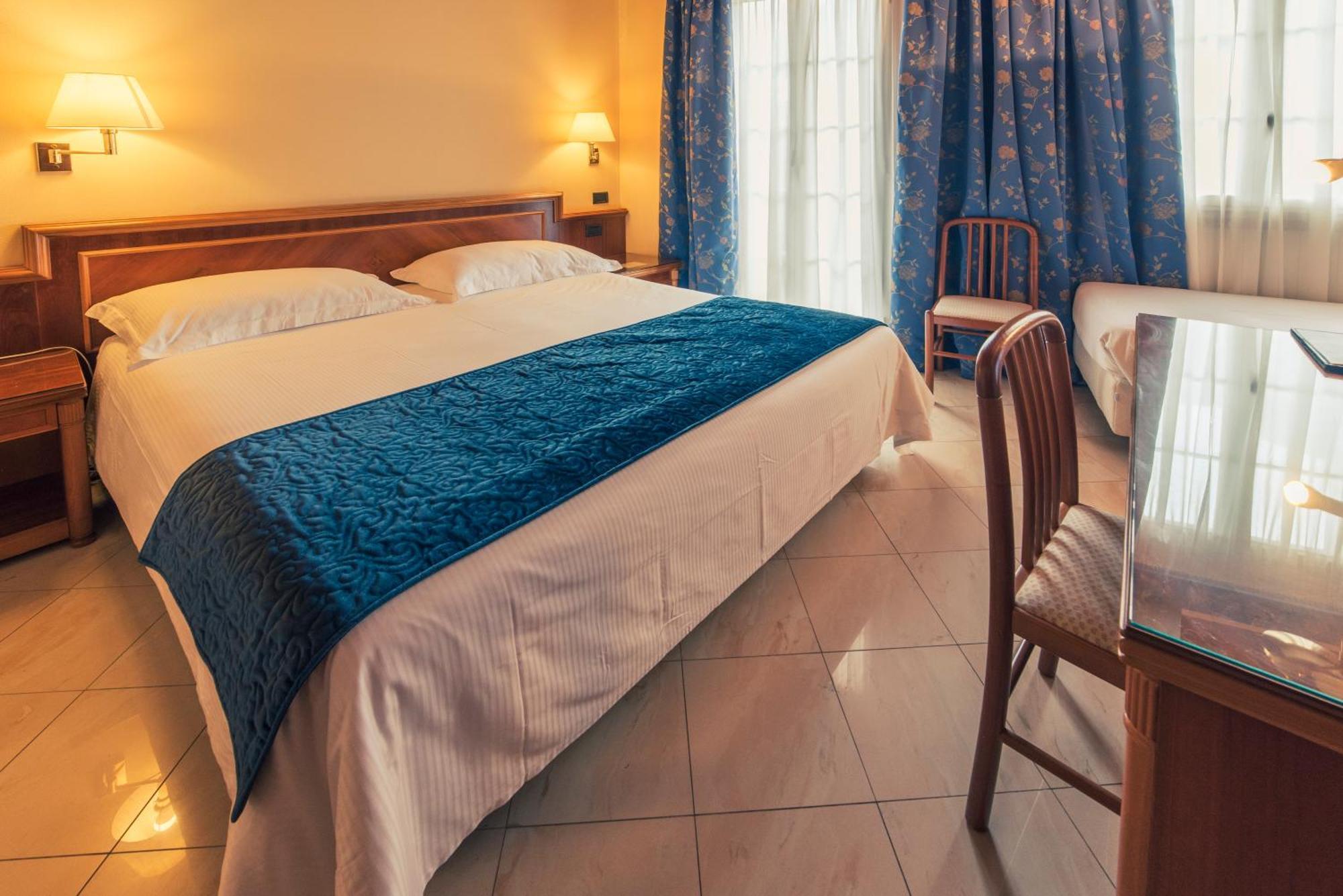 Hotel Bettina เมอร์กอซโซ ภายนอก รูปภาพ