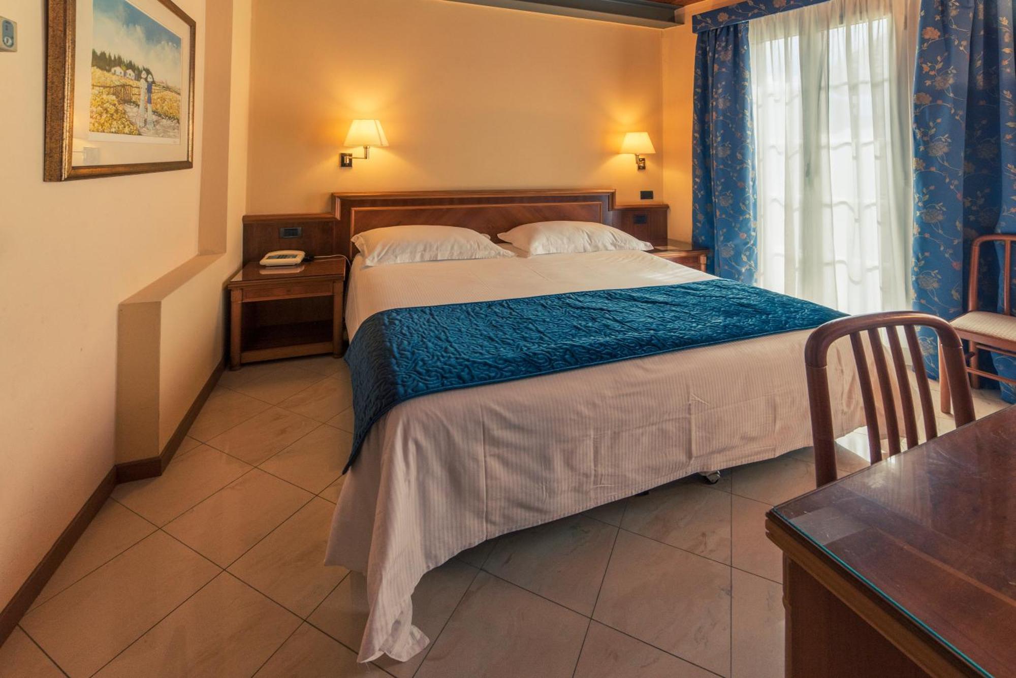 Hotel Bettina เมอร์กอซโซ ภายนอก รูปภาพ