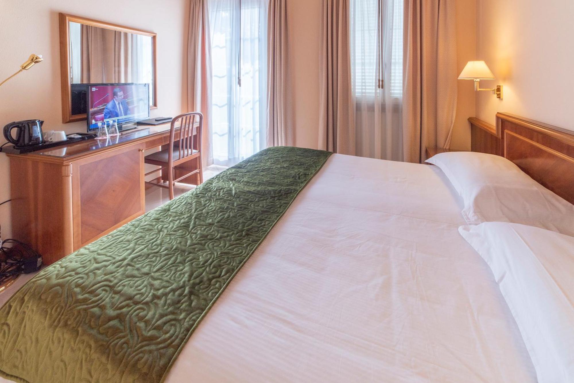 Hotel Bettina เมอร์กอซโซ ภายนอก รูปภาพ