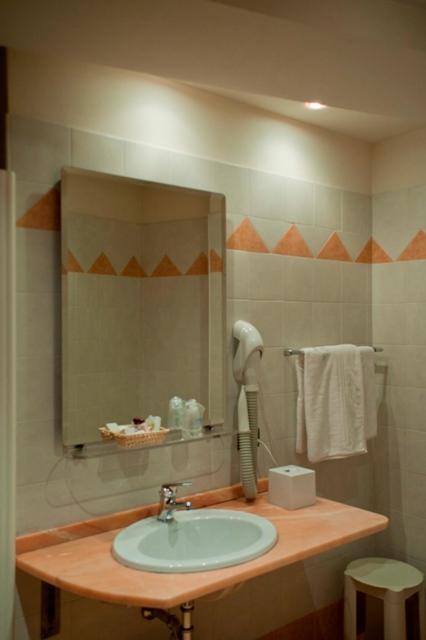 Hotel Bettina เมอร์กอซโซ ภายนอก รูปภาพ